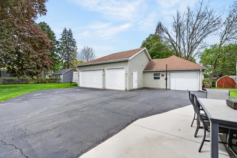 162 Park Street, Hampshire, IL 60140