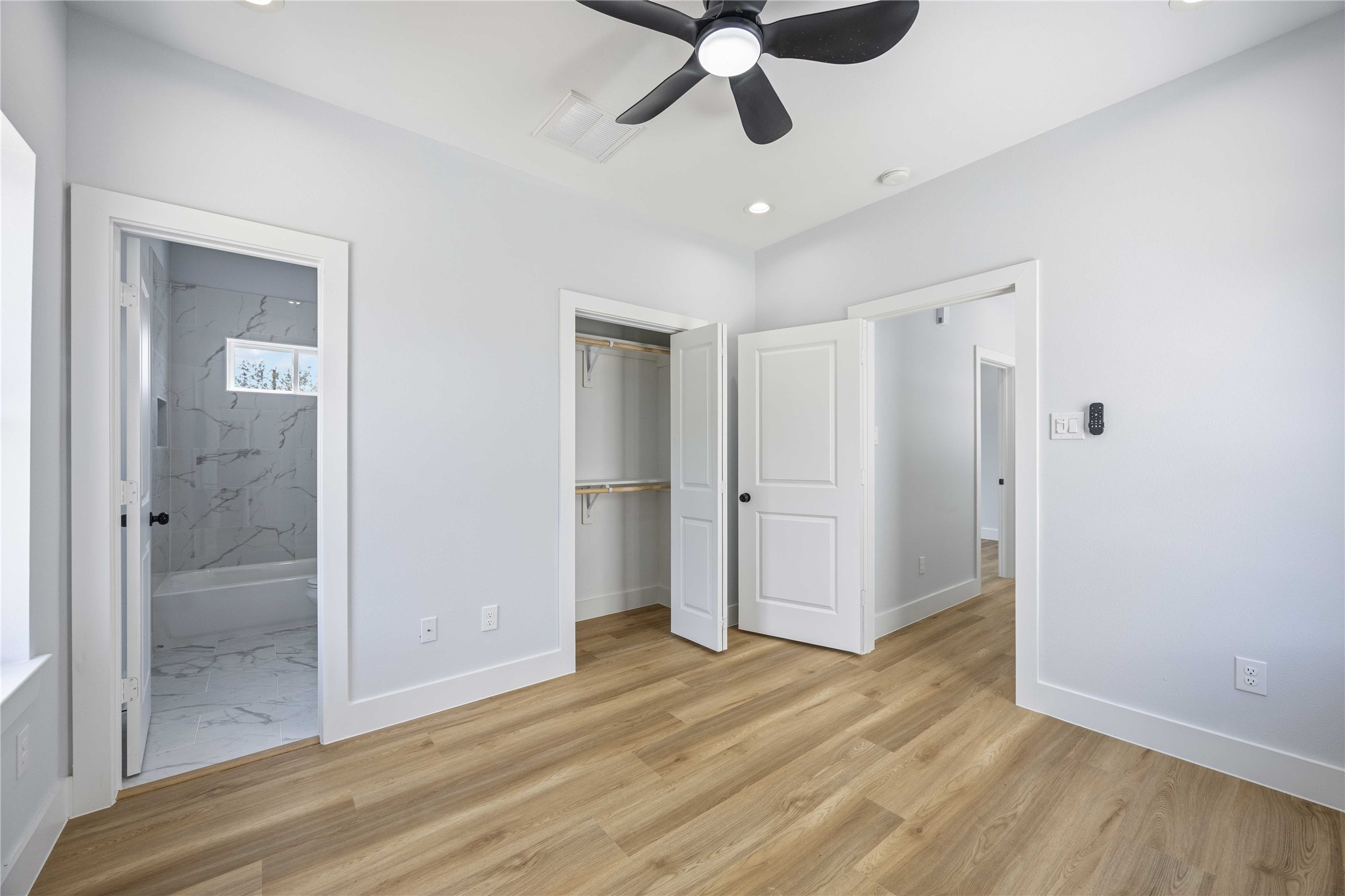 4138 Larkspur Street, Unit B Houston, TX 77051 - Photo 12 of 19