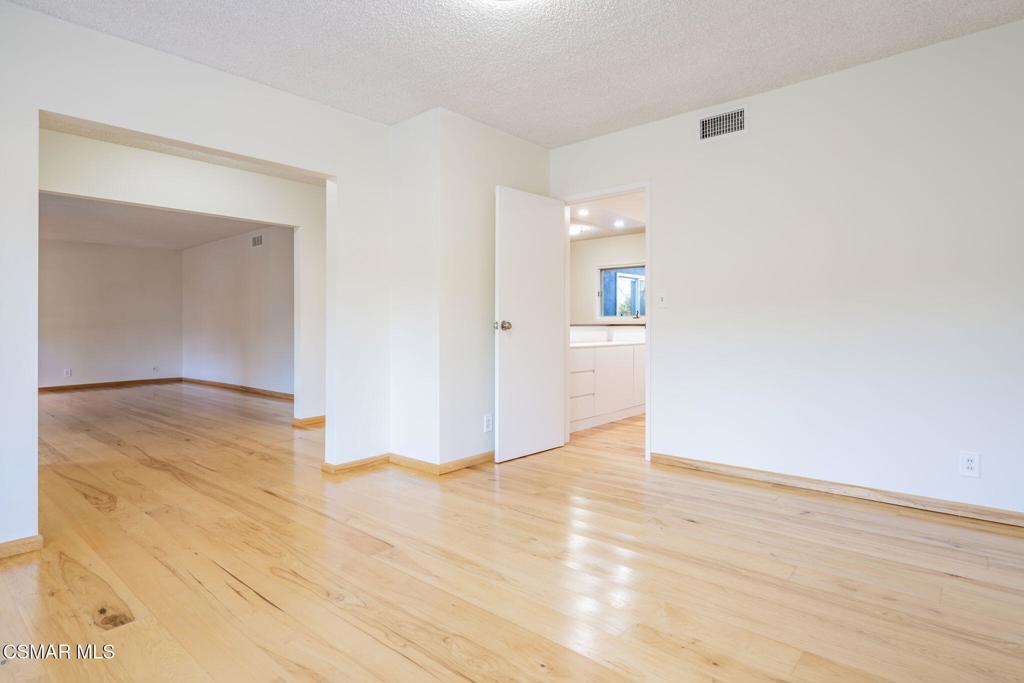 2085 Rayshire Street Thousand Oaks, CA 91362 - Photo 36 of 49