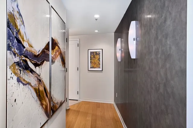 $2,000,000 | 580 Washington Street, Unit 302, Boston, MA 02111