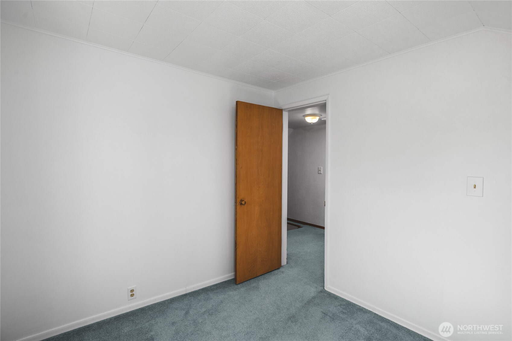 1605 9th Street Anacortes, WA 98221 - Photo 25 of 36