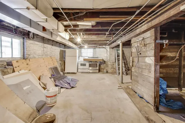 $485,000 | 5928 West Walton Street, Chicago, IL 60651