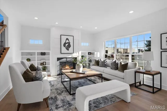 $832,000 | 2904 Collier Avenue, Brentwood, MO 63144