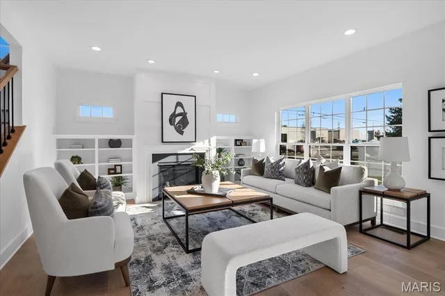 $832,000 | 2904 Collier Avenue, Brentwood, MO 63144