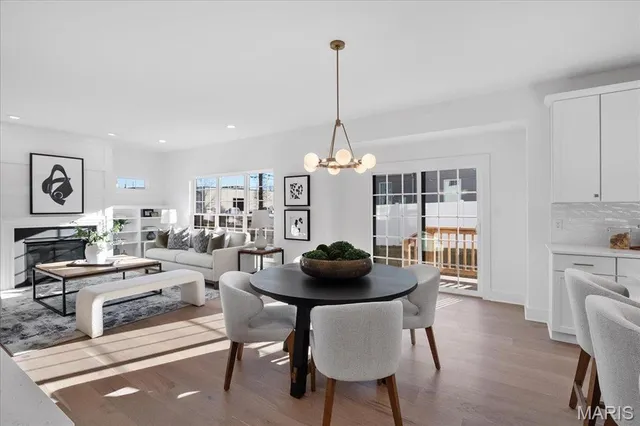 $832,000 | 2904 Collier Avenue, Brentwood, MO 63144