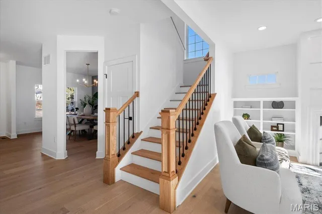 $832,000 | 2904 Collier Avenue, Brentwood, MO 63144