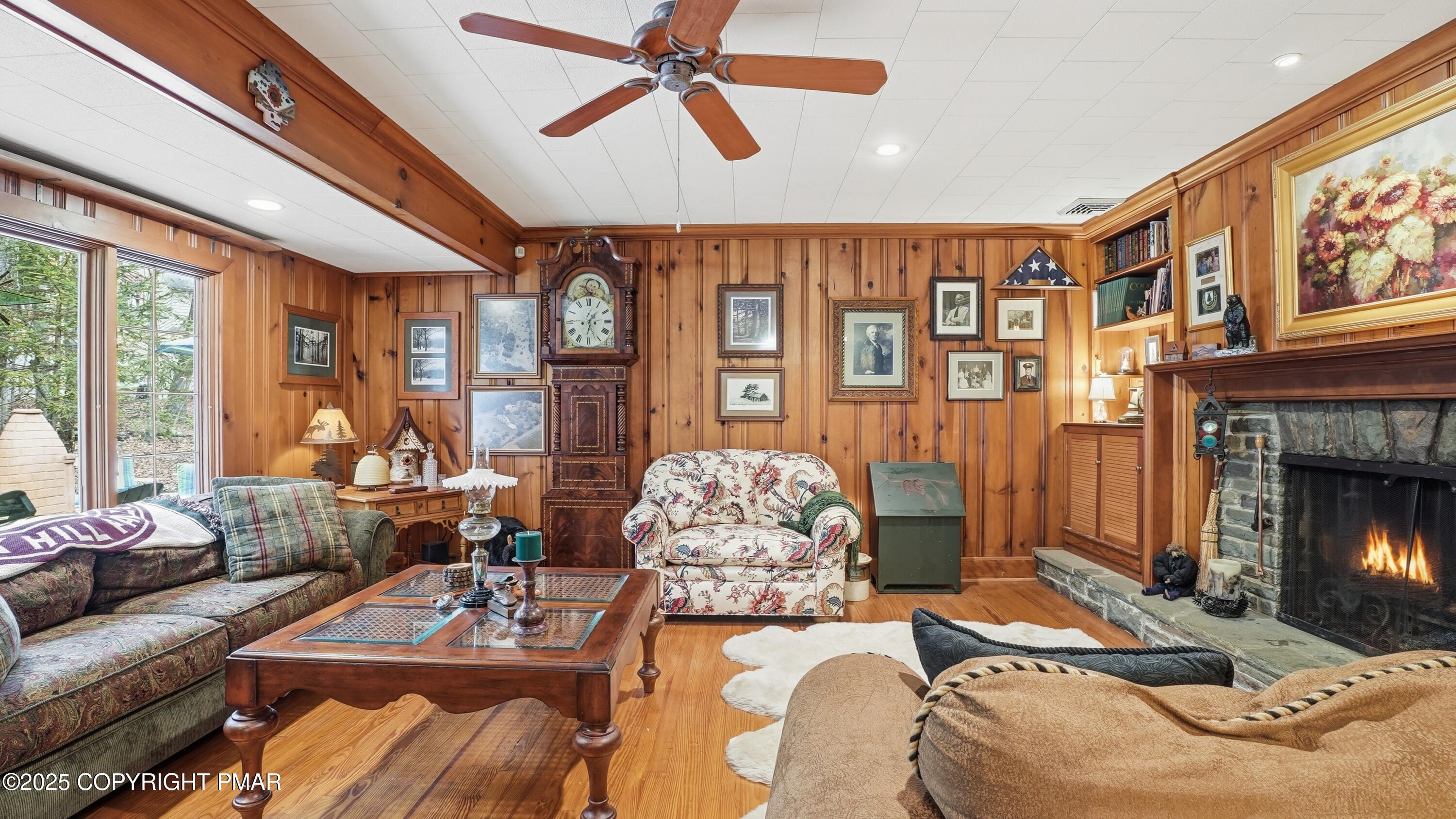 519 Pheasant Lane Cresco, PA 18326 - Photo 12 of 79 Great Room