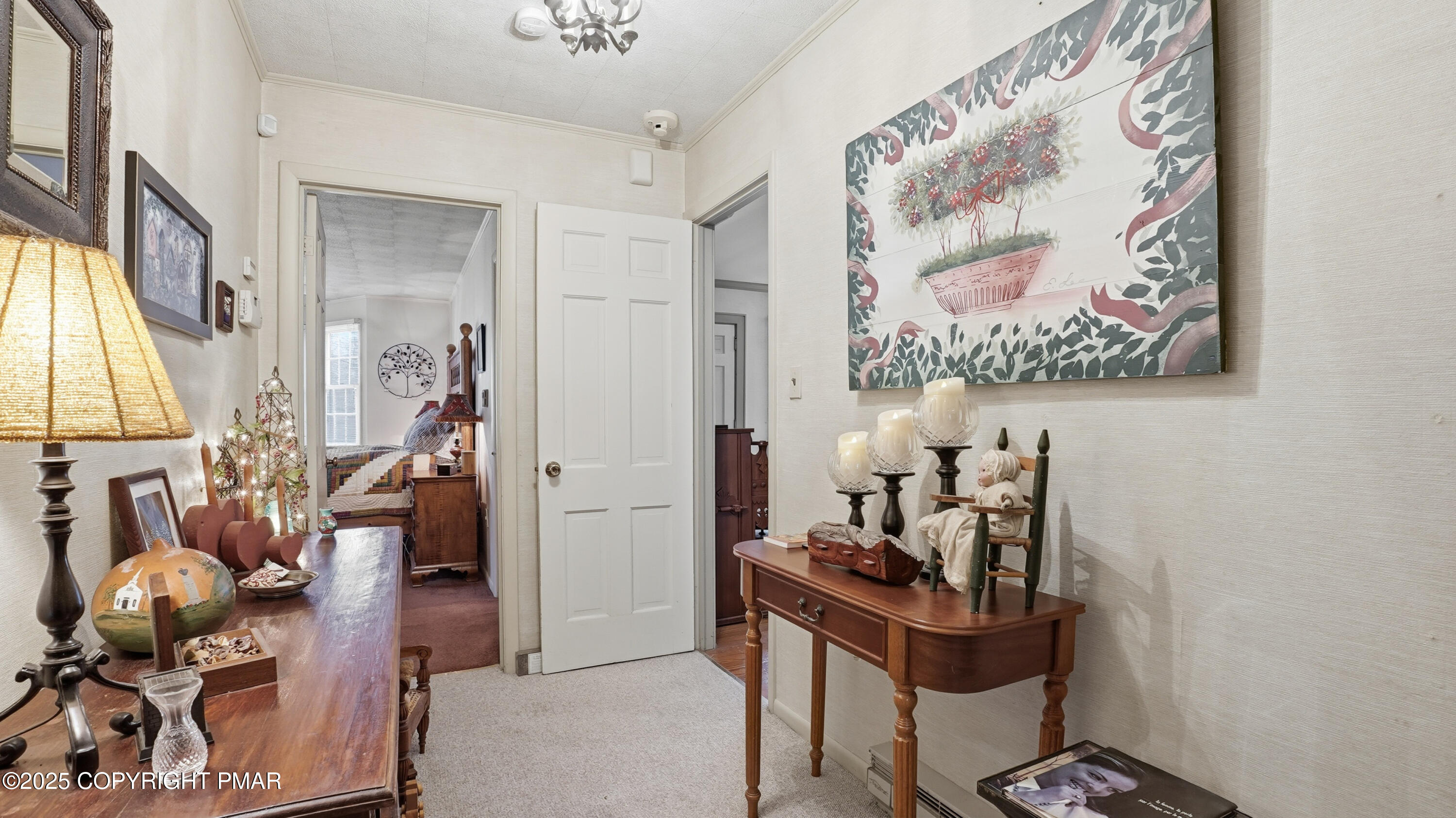 519 Pheasant Lane Cresco, PA 18326 - Photo 29 of 79 a room with furniture and a painting on the wall