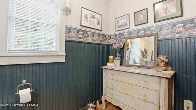a view of a house with patio outdoor seating