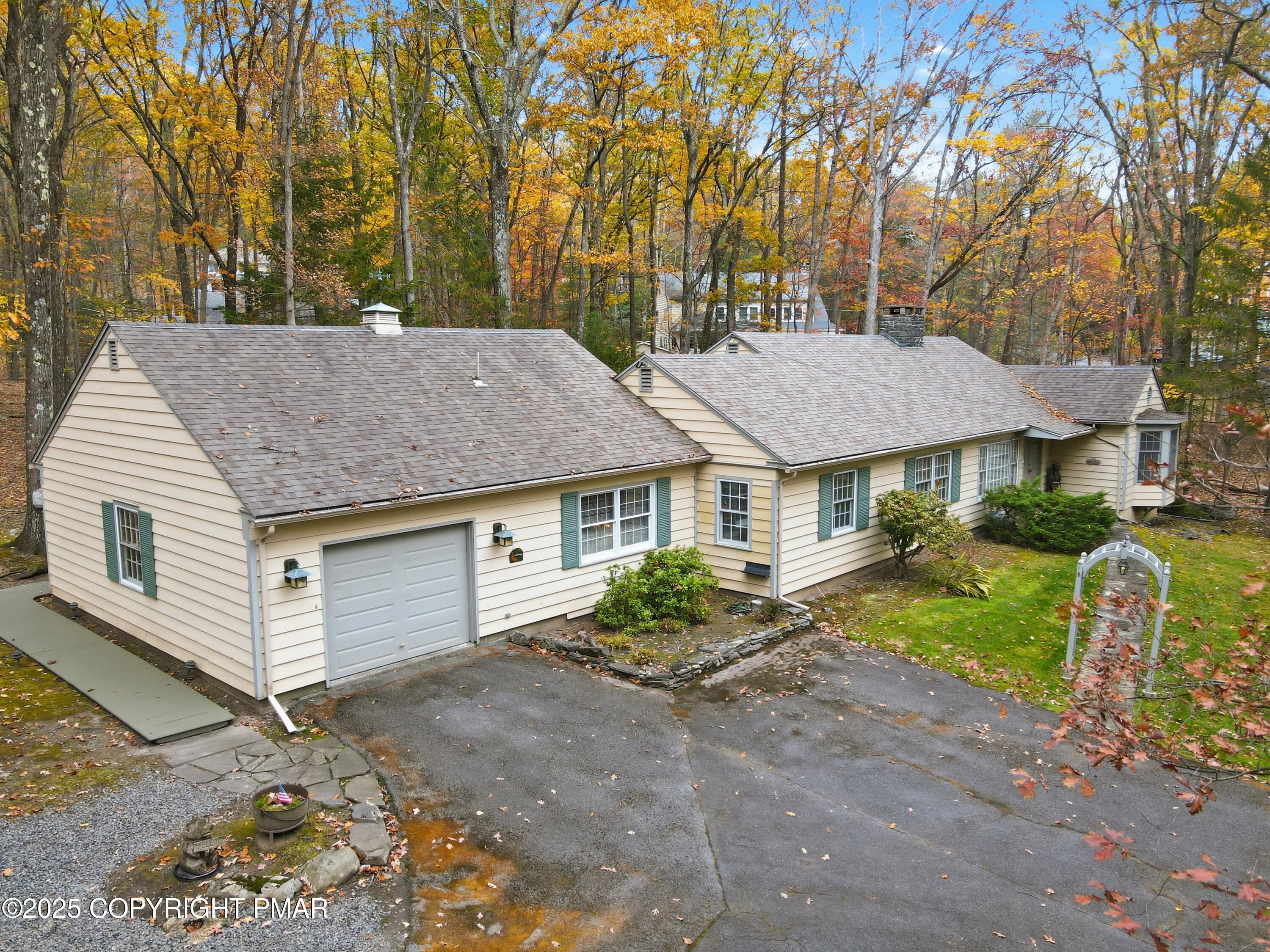 519 Pheasant Lane Cresco, PA 18326 - Photo 64 of 79 Front View