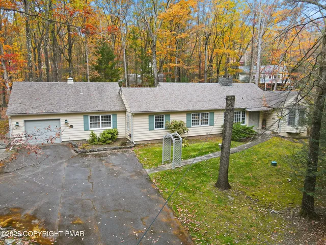 $499,000 | 519 Pheasant Lane, Cresco, PA 18326