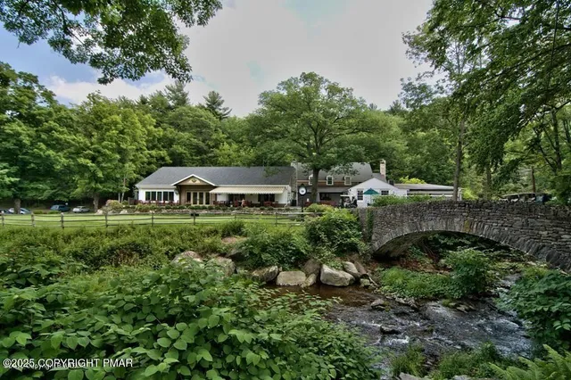 $499,000 | 519 Pheasant Lane, Cresco, PA 18326