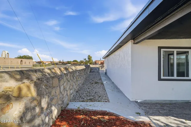 $215,000 | 3251 Isla Morada Drive, El Paso, TX 79925