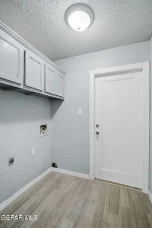 an empty room with a empty space