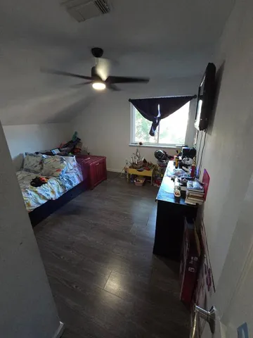 $300,000 | 8626 Berry Vine Drive, Houston, TX 77489