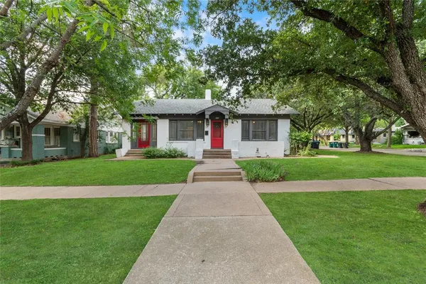 $2,850 | 1921 Ben Hall Court, Fort Worth, TX 76110
