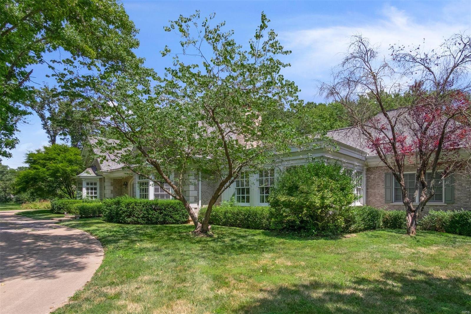 2038 North Geyer Road Frontenac, MO 63131 - Photo 2 of 33 Gallery Image 2