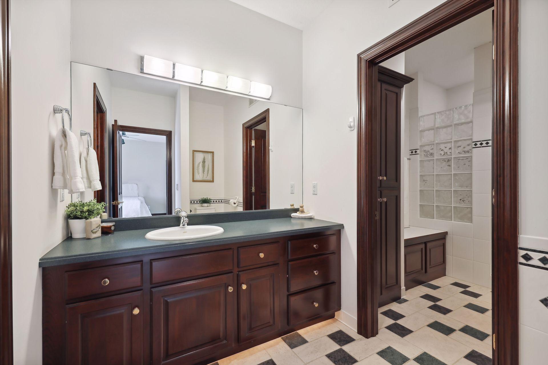 11039 Bell Oaks Estate Road Eden Prairie, MN 55347 - Photo 29 of 46 Gallery Image 29