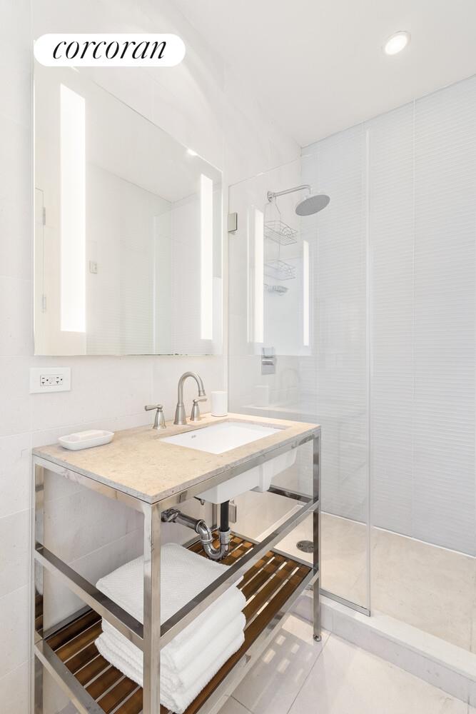 70 West 45th Street, Unit PH1 Manhattan, NY 10036 - Photo 20 of 25