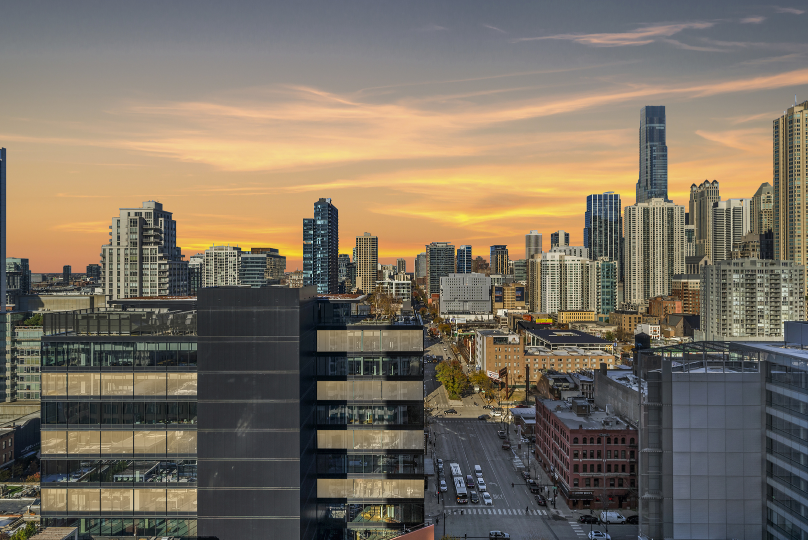 400 North LaSalle Drive, Unit 2002 Chicago, IL 60654 - Photo 20 of 30 a view of a city with tall buildings