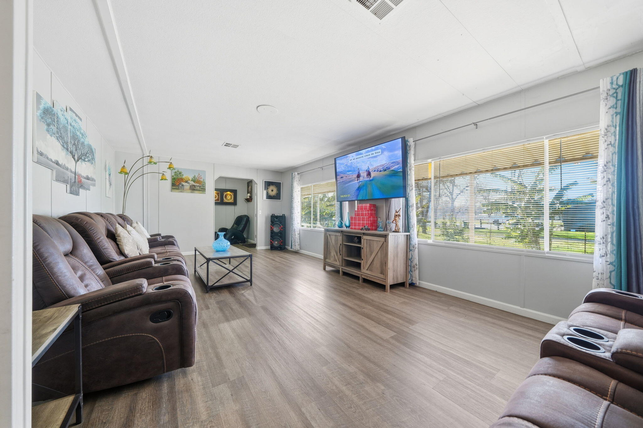 17300 Lassen Avenue Anderson, CA 96007 - Photo 6 of 34 a living room with furniture and a floor to ceiling window