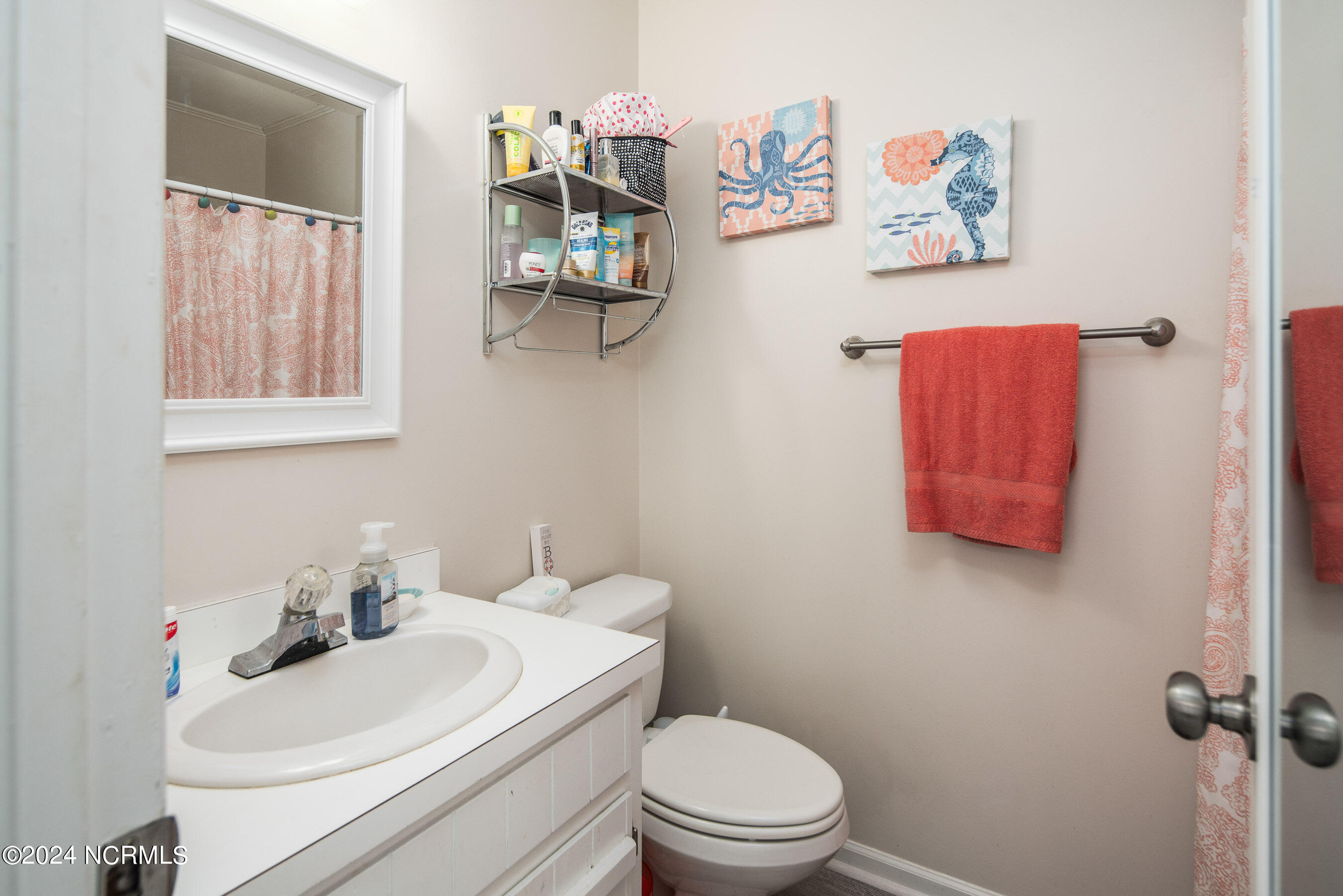 106 Robin Street Emerald Isle, NC 28594 - Photo 26 of 46 20240403 MLS A_Harris 106 Robin St Emera