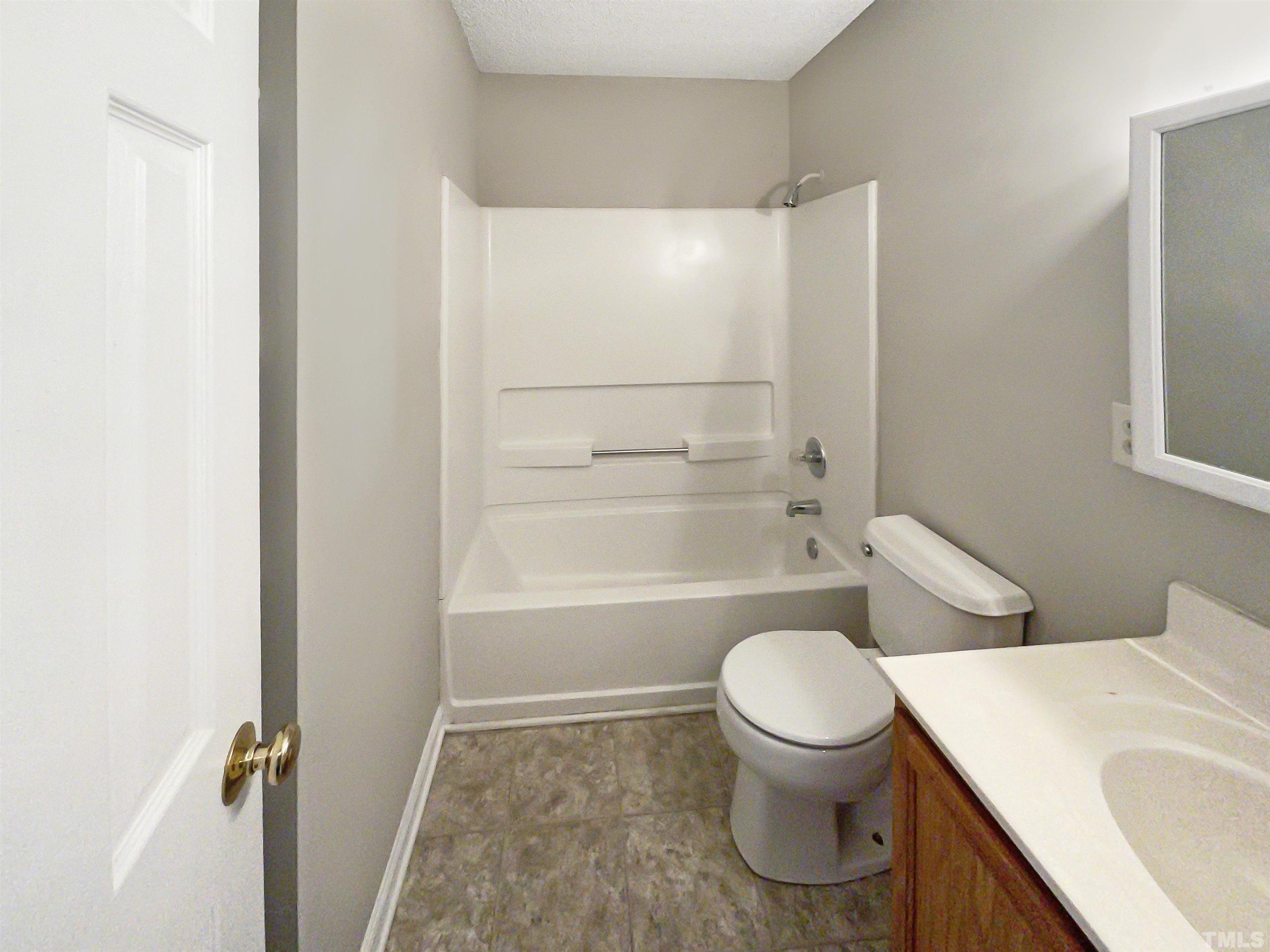 2226 Walnut Ridge Court Raleigh, NC 27610 - Photo 4 of 16 Gallery Image 4