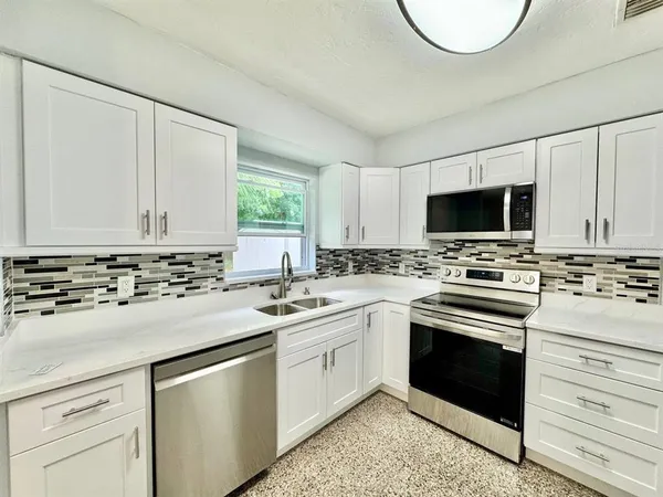 $2,100 | 10932 104th Avenue, Largo, FL 33778