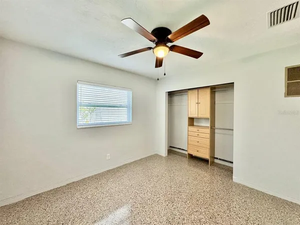 $2,100 | 10932 104th Avenue, Largo, FL 33778