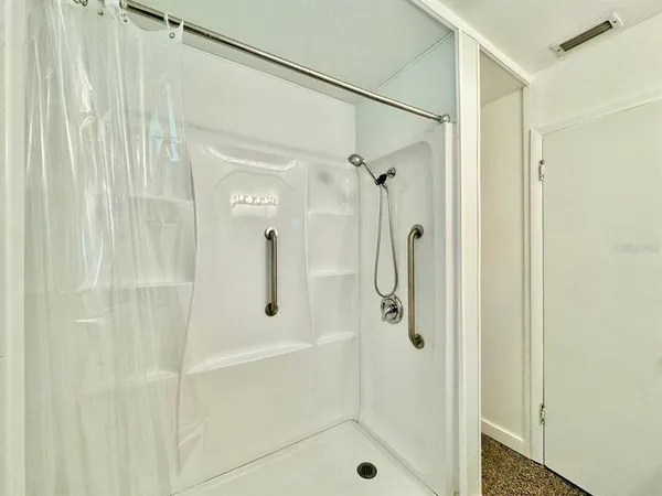 $2,100 | 10932 104th Avenue, Largo, FL 33778