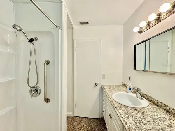 $2,100 | 10932 104th Avenue, Largo, FL 33778