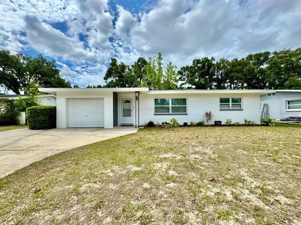 $2,100 | 10932 104th Avenue, Largo, FL 33778