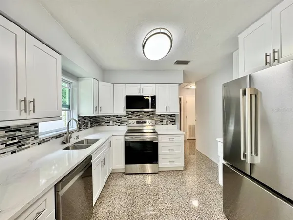 $2,100 | 10932 104th Avenue, Largo, FL 33778