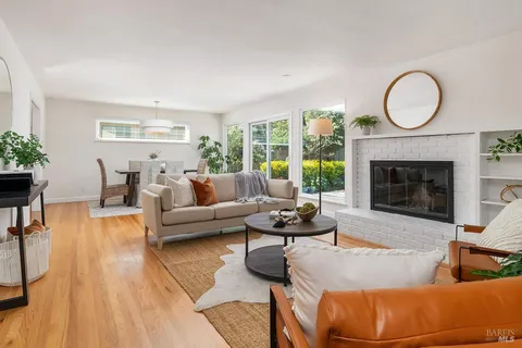 $1,199,000 | 10 St John Court, Novato, CA 94947