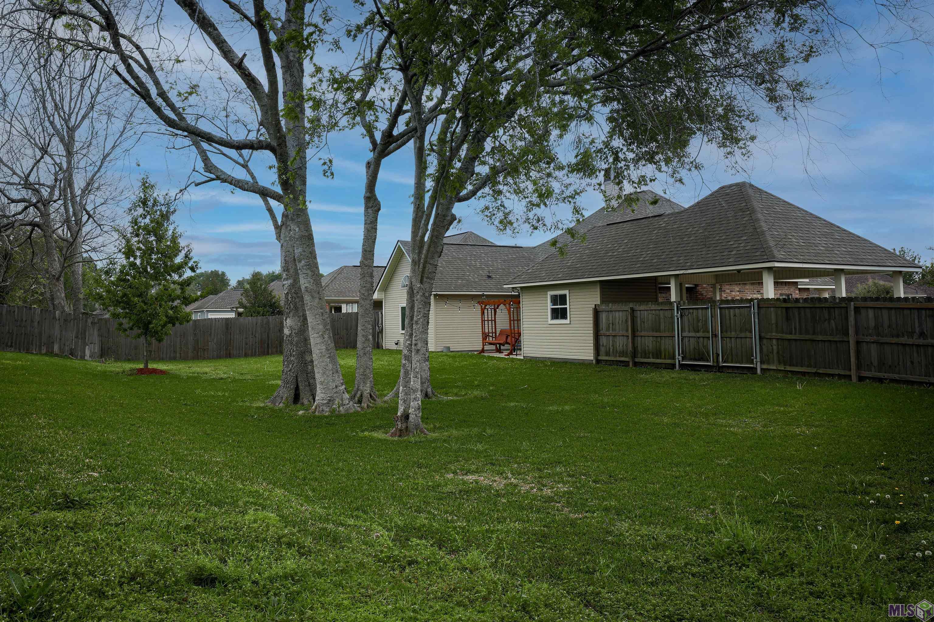 10652 Springglen Court Baton Rouge, LA 70810 - Photo 8 of 9 Rear Fenced Yard