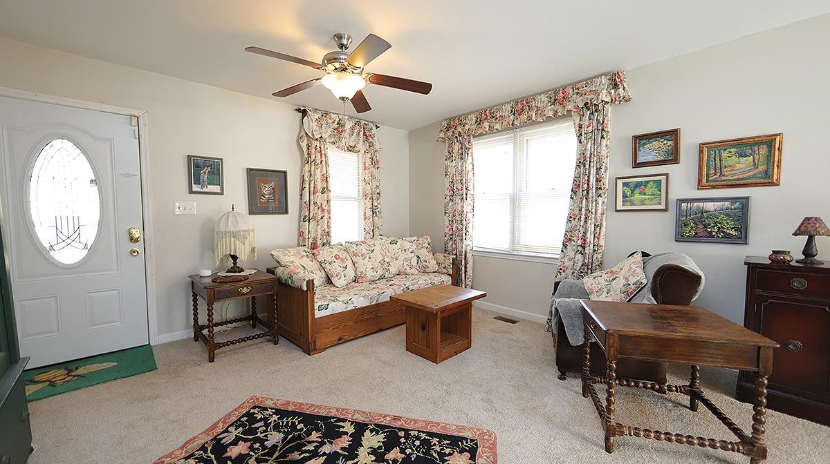 10633 Old Stage Road Raleigh, NC 27603 - Photo 4 of 20 Tons of bright sunshine to make anyone feel warm and happy Living Room