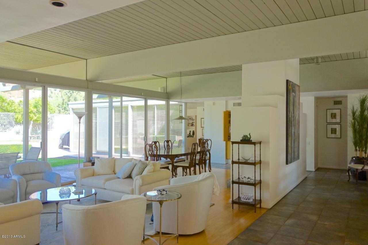5150 North Camelhead Road Phoenix, AZ 85018 - Photo 4 of 15 MLS_COOKSON_BEADLE_IMAGES_04