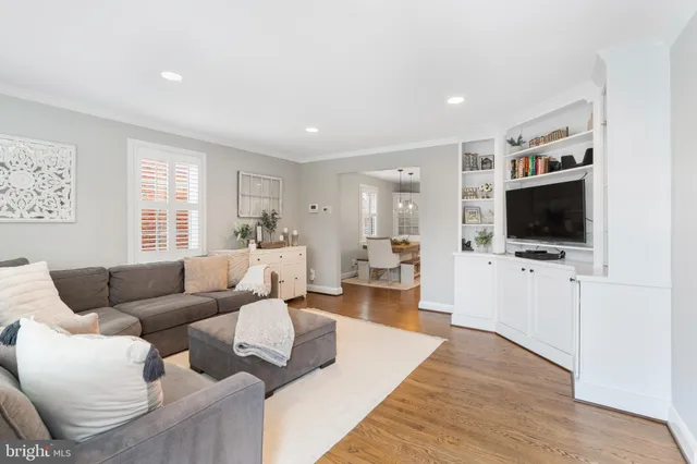 $515,000 | 136 Hopkins Road, Baltimore, MD 21212