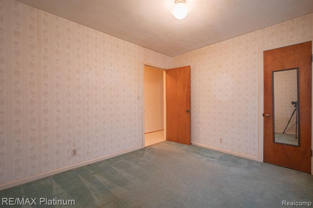 850 West Maple Road Milford, MI 48381 - Photo 19 of 34