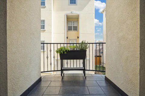 $549,000 | 5717 Val Verde Street, Unit C, Houston, TX 77057