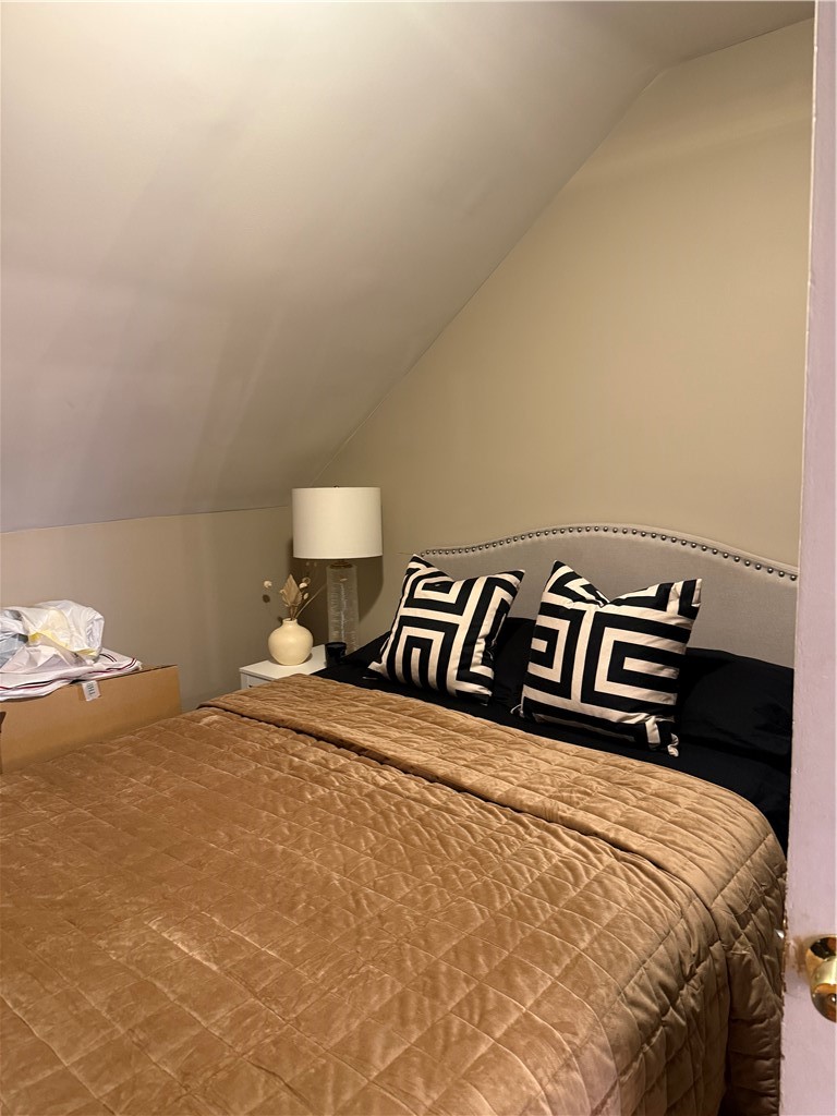 208 Sabin Street Pawtucket, RI 02860 - Photo 5 of 36