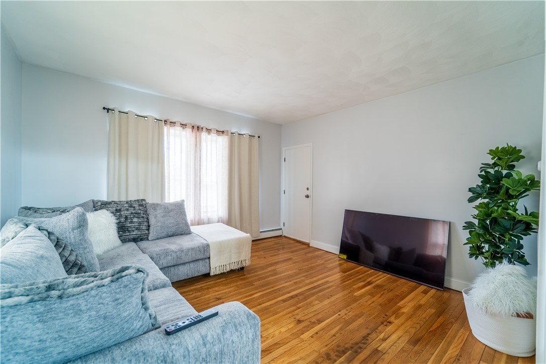 208 Sabin Street Pawtucket, RI 02860 - Photo 10 of 31