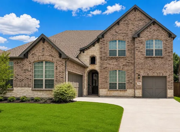 $565,000 | 912 Fallbrook Avenue, Denton, TX 76210