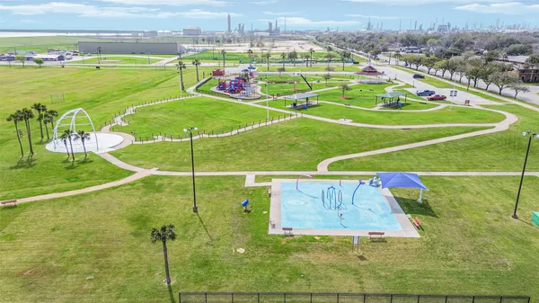 $418,000 | 1925 42nd Avenue North, Texas City, TX 77590