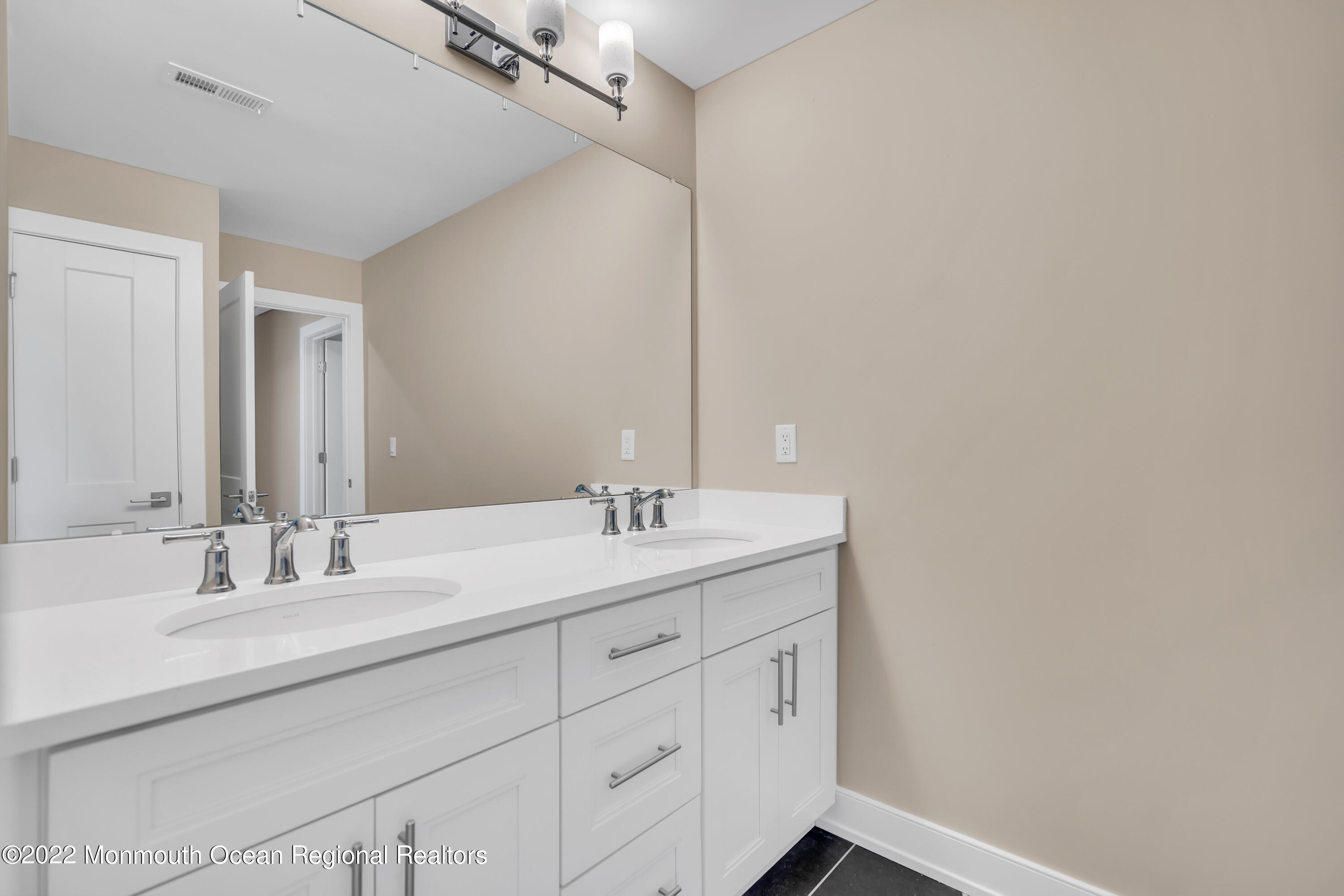 34 Hope Road Tinton Falls, NJ 07724 - Photo 37 of 54 034_dsc06592