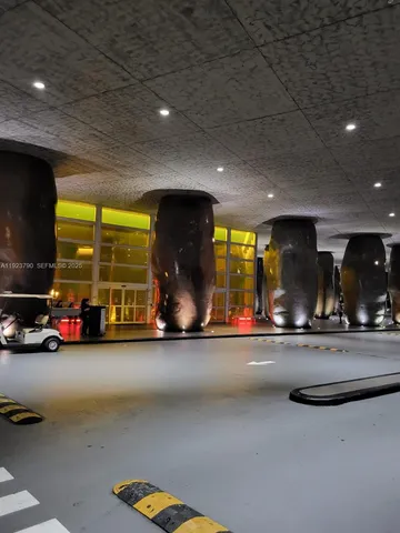 $3,950 | 465 Brickell Avenue, Unit 3804, Miami, FL 33131