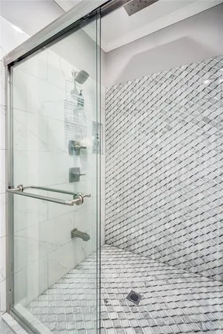 a view of a house with backyard and porch