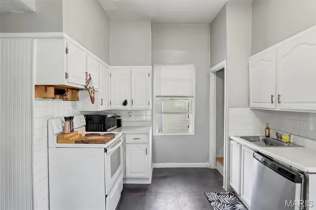 $79,999 | 135 East Holden Avenue, St. Louis, MO 63125