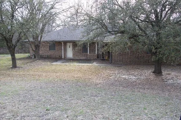 $2,095 | 109 Simmons Loop, Van Alstyne, TX 75495