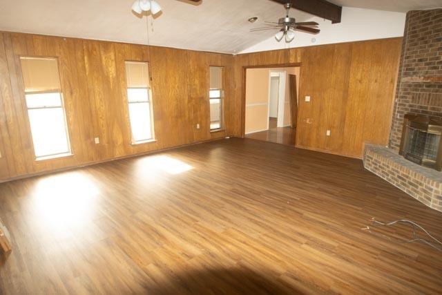109 Simmons Loop Van Alstyne, TX 75495 - Photo 4 of 17 View of Living Room from Entry of Home
